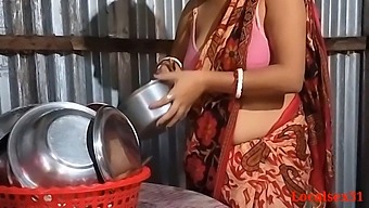 Indian Wife Has Sex In The Kitchen With Her Husband